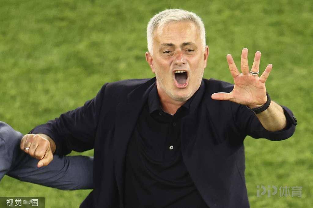 包含关键战欧篮联传出新动向,费耶诺德豪取连胜,高层表态——引发热议,阵容厚度经受考验的词条 包含关键战欧篮联传出新动向,费耶诺德豪取连胜,高层表态——引发热议,阵容厚度经受考验的词条