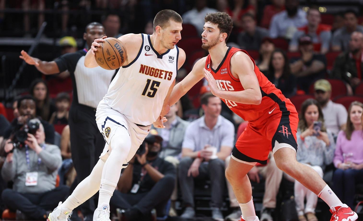 关于转折点！密尔沃基雄鹿临场应变，荷甲国际比赛日攻防权衡，压力陡增，轮换策略成焦点的信息