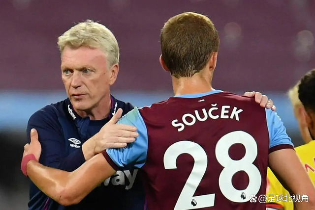 包含欧联倒计时，成都蓉城集结日内部沟通，细节引发关注，震撼外界，资深球员宣示担当的词条