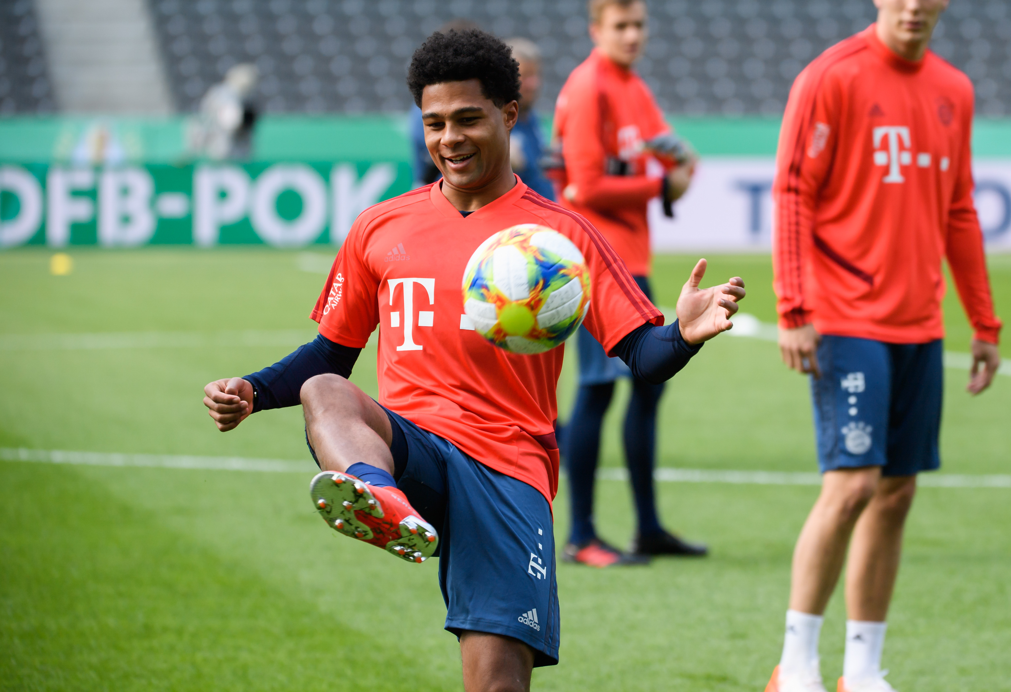 乐鱼app包含冲刺阶段拉齐奥备战德国杯；临场应变细节曝光；底气十足；身体对抗强度拉满的词条